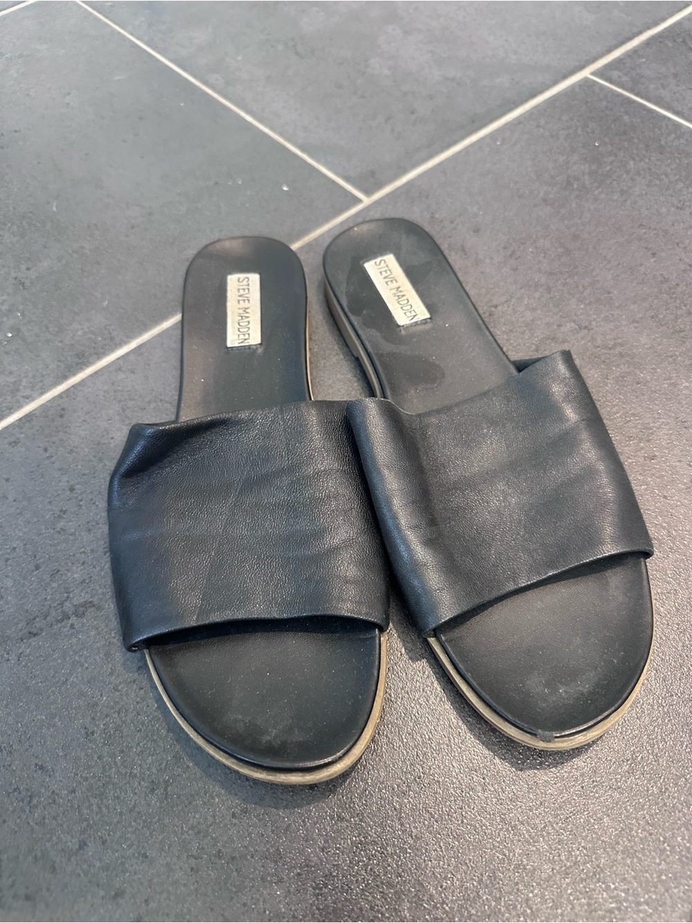 Steve Madden Karolyn Black Leather Slide Sandals